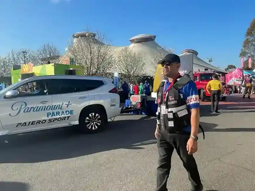Crowd Control at MRS Parade